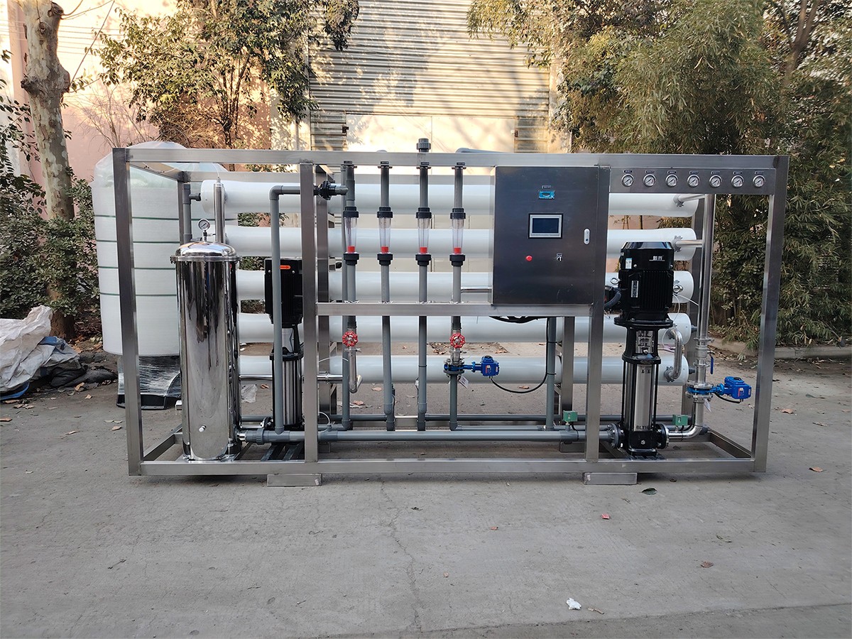 巴马15吨单级反渗透设备